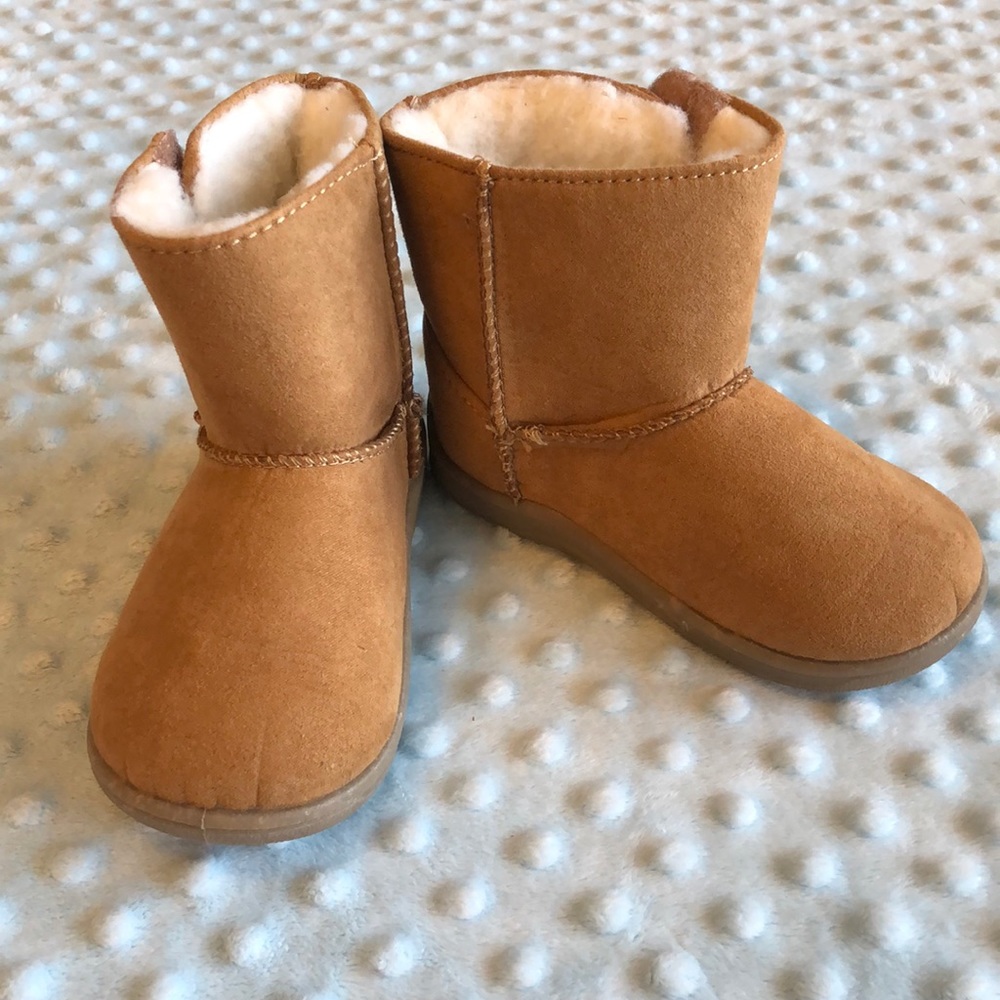 Wonder Nation Size 5 Infant Shoes